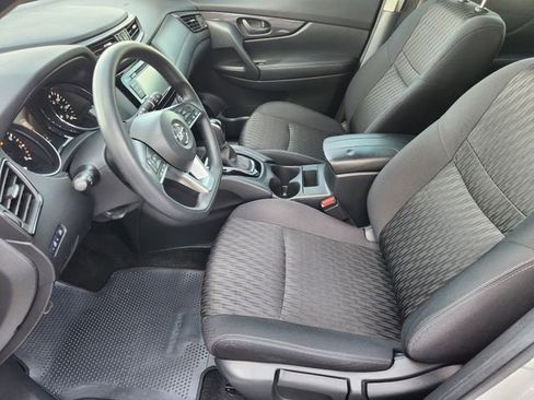 Used 2020 Nissan Rogue S image 10
