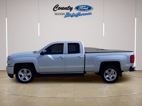 Used 2016 Chevrolet Silverado 1500 Custom w/ Custom Convenience Package image 19