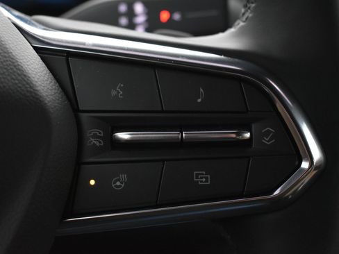 Used 2025 Chevrolet Equinox ACTIV w/ Safety and Technology Package image 21