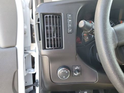 Certified 2024 GMC Savana 2500 w/ Driver Convenience Package image 15