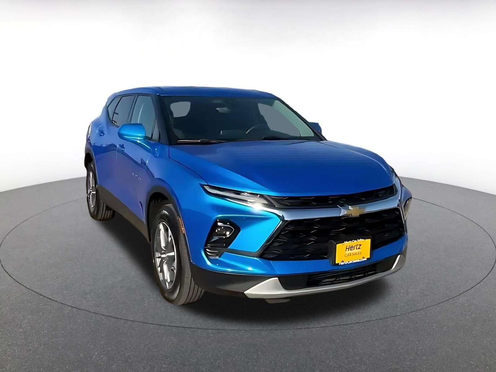 Used 2026 Chevrolet Blazer LT FWD image 3