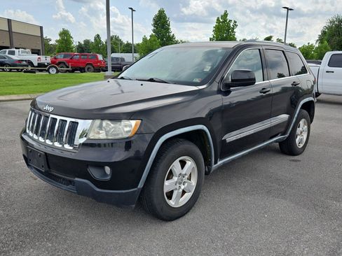 Used 2012 Jeep Grand Cherokee Laredo w/ Laredo E Group RWD image 3