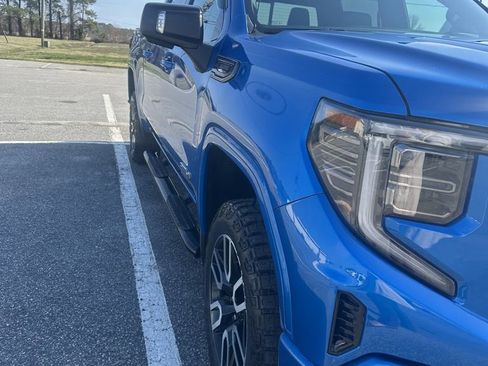 Used 2023 GMC Sierra 1500 AT4 w/ Technology Package image 3