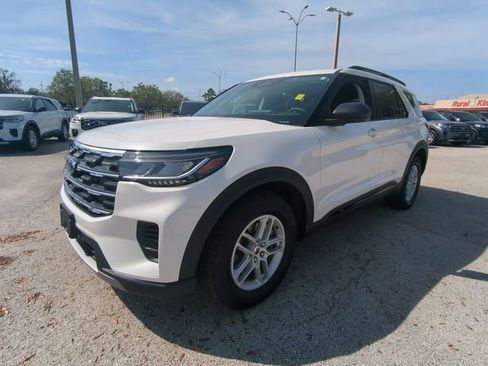 New 2026 Ford Explorer Active image 9