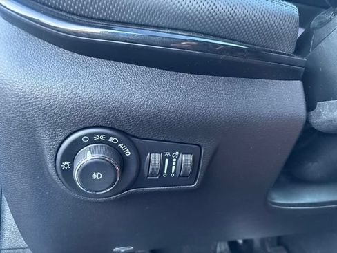 Used 2026 Jeep Compass Latitude AWD/4WD image 16