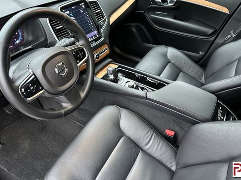 Used 2024 Volvo XC90 B6 Plus image 10