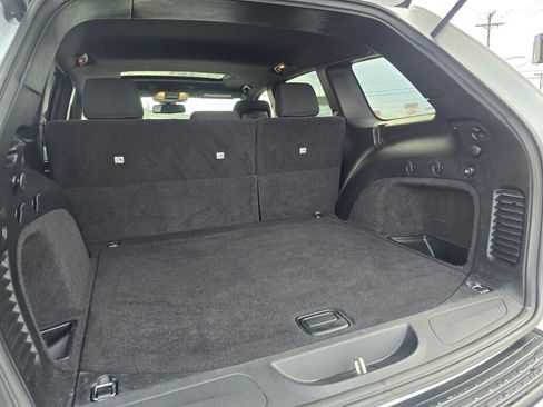 Used 2015 Jeep Grand Cherokee Laredo w/ Security & Convenience Group image 40