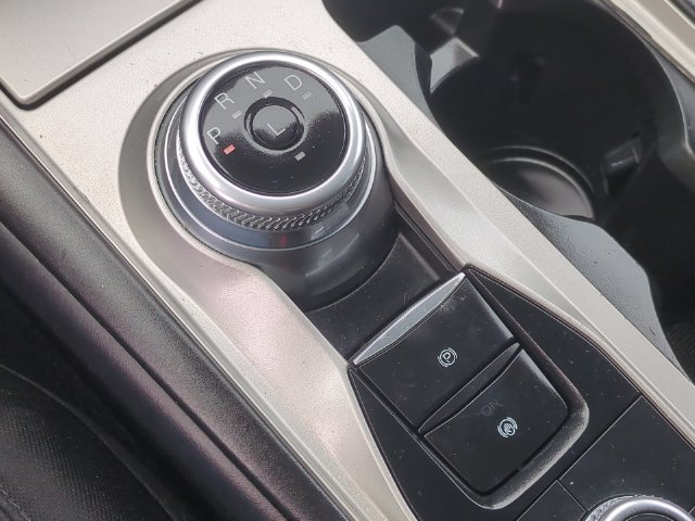 Used 2023 Ford Explorer XLT AWD/4WD image 38