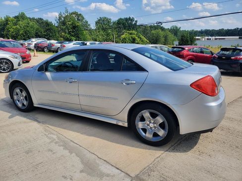 Used 2010 Pontiac G6 Sedan FWD image 11