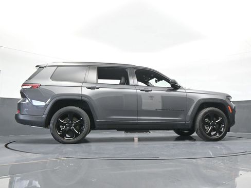 Used 2023 Jeep Grand Cherokee L Laredo image 60