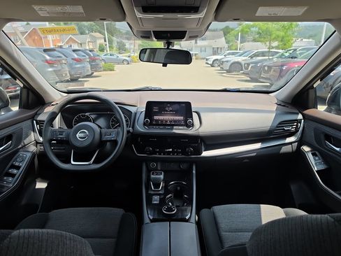 Used 2021 Nissan Rogue SV AWD/4WD image 15