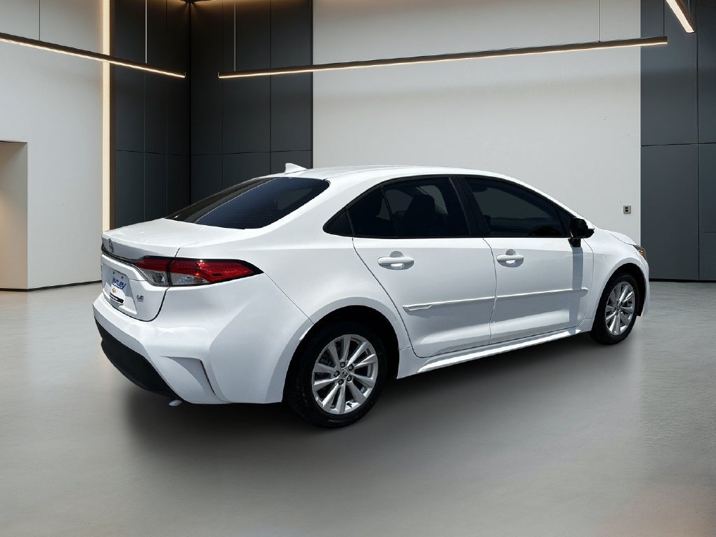 Used 2024 Toyota Corolla LE w/ LE Convenience Package FWD image 6