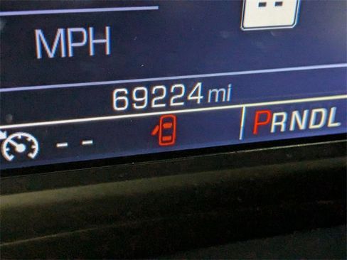 Used 2017 GMC Sierra 2500 SLT w/ Driver Alert Package image 19