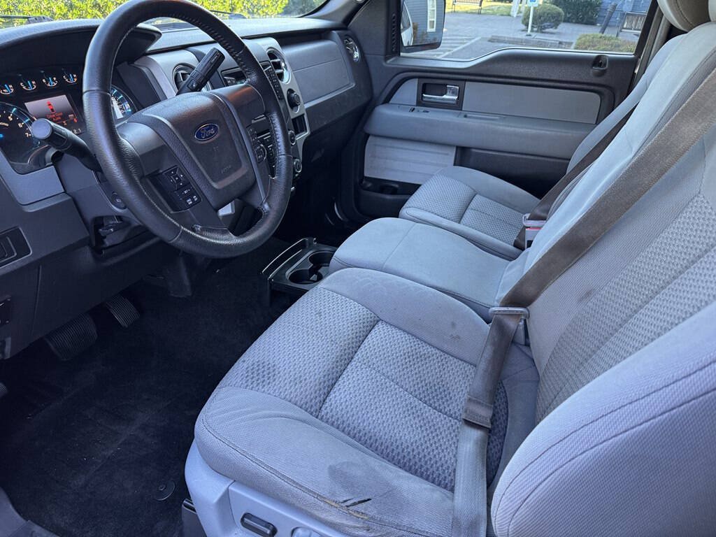 Used 2014 Ford F150 XLT w/ XLT Chrome Package RWD image 14