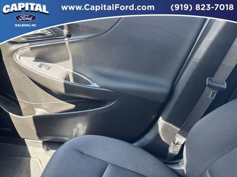 Used 2025 Chevrolet Malibu RS FWD image 28