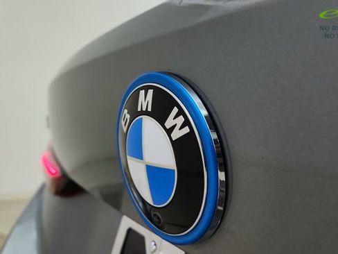 Used 2023 BMW i4 eDrive35 RWD image 17