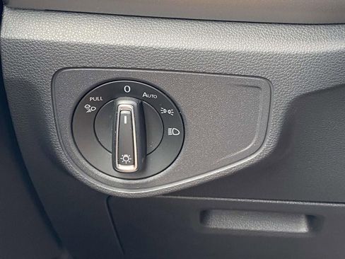 Used 2020 Volkswagen Atlas Cross Sport S FWD image 27