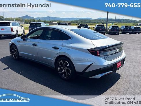Used 2024 Hyundai Sonata SEL AWD/4WD image 5
