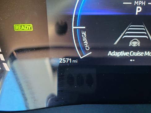 Used 2025 Toyota Camry LE image 25