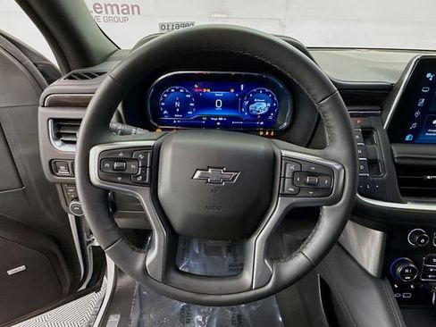 Used 2024 Chevrolet Suburban Z71 w/ Luxury Package image 13