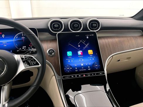 Certified 2025 Mercedes-Benz GLC 350e 4MATIC image 5