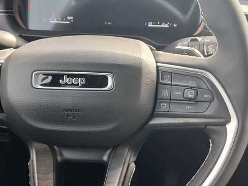 New 2026 Jeep Grand Cherokee L Limited w/ Limited Altitude Package AWD/4WD image 23