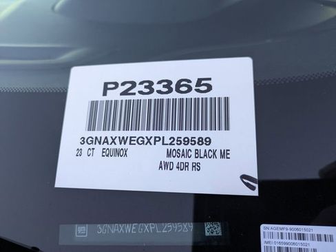 Used 2023 Chevrolet Equinox RS image 37