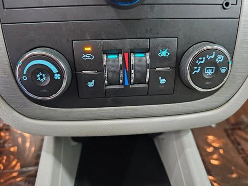 Used 2008 Chevrolet Impala LTZ FWD image 21