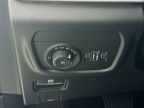 New 2025 Jeep Grand Cherokee Limited image 10