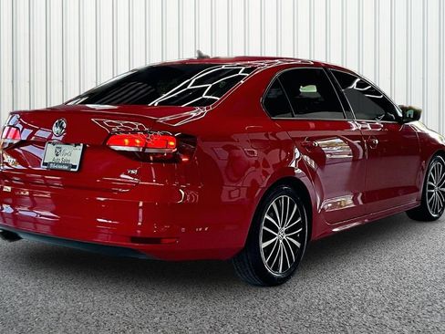 Used 2017 Volkswagen Jetta Sport FWD image 6
