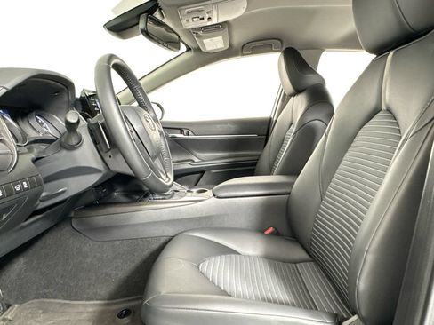Used 2023 Toyota Camry SE w/ Convenience Package FWD image 10