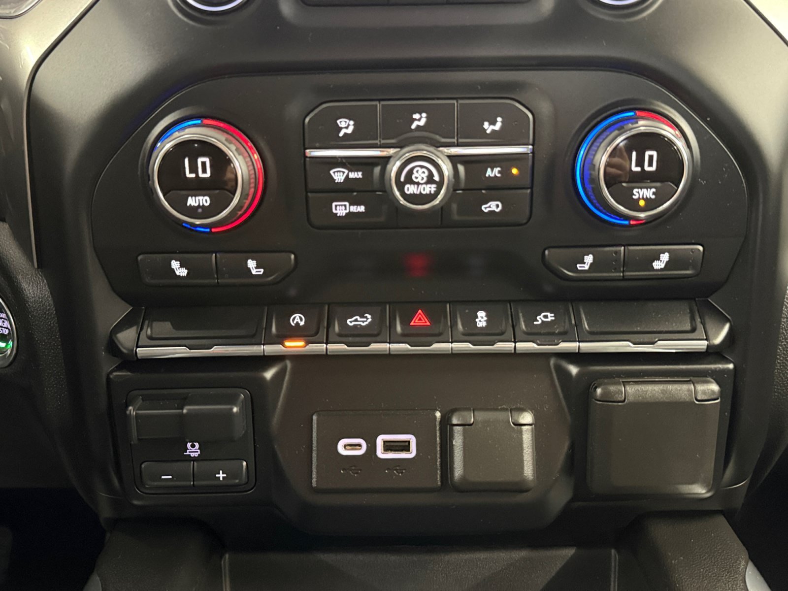 Used 2020 Chevrolet Silverado 1500 RST w/ All-Star Edition AWD/4WD image 21