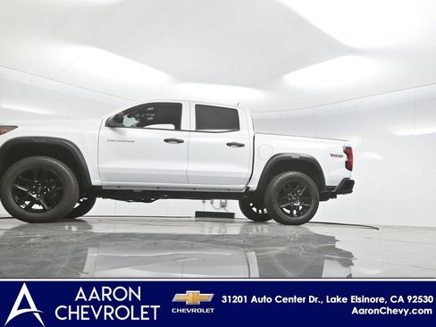 New 2025 Chevrolet Colorado Trail Boss w/ Midnight Edition AWD/4WD image 6