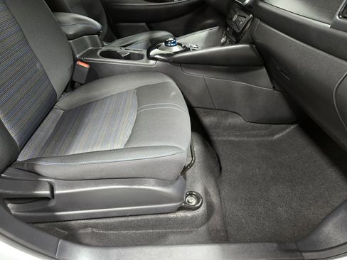 Used 2024 Nissan Leaf SV Plus image 48