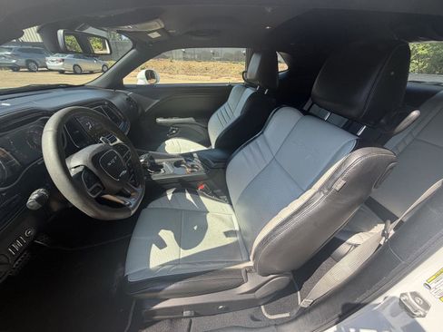 Used 2023 Dodge Challenger SRT Hellcat RWD image 15