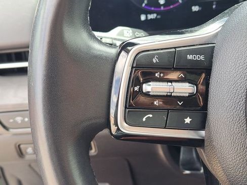 Used 2023 Kia Carnival SX FWD image 11