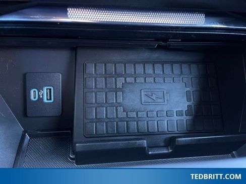 Certified 2022 Ford F150 Lariat w/ Equipment Group 502A High image 36