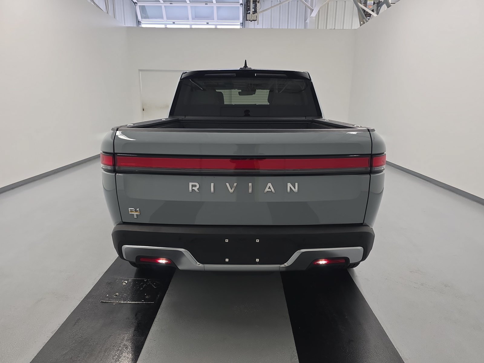 Used 2023 Rivian R1T Adventure Quad AWD/4WD image 4