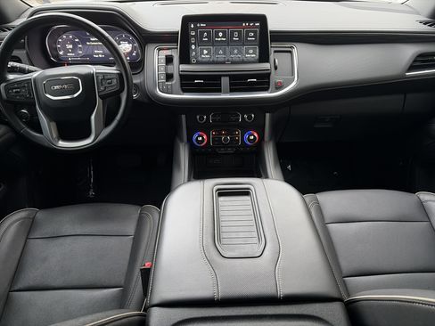 Used 2023 GMC Yukon XL SLT w/ SLT Luxury Package AWD/4WD image 15