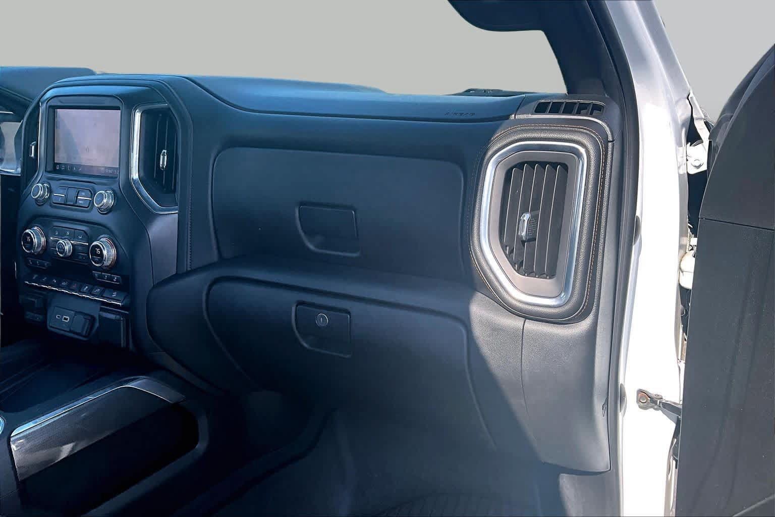 Used 2020 GMC Sierra 2500 AT4 w/ AT4 Premium Package AWD/4WD image 18