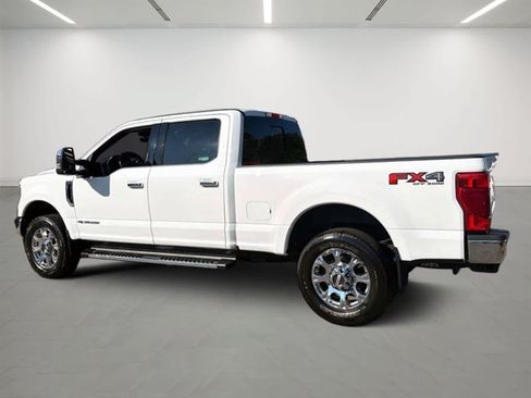 Used 2020 Ford F350 Lariat w/ Lariat Ultimate Package AWD/4WD image 3