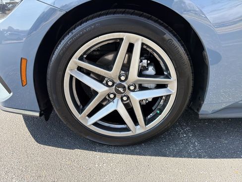 Used 2025 Ford Mustang Coupe image 11