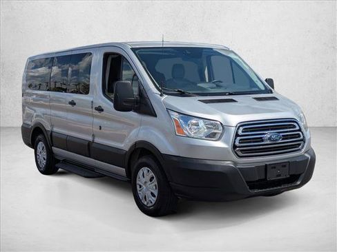 Used 2019 Ford Transit 150 XLT image 3