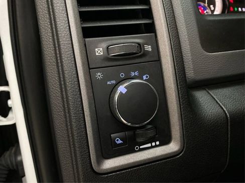 Used 2017 RAM 3500 Tradesman w/ Chrome Appearance Group image 21