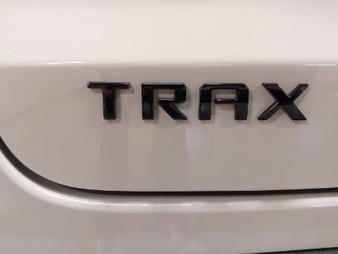 New 2026 Chevrolet Trax RS w/ Sunroof Package FWD image 32