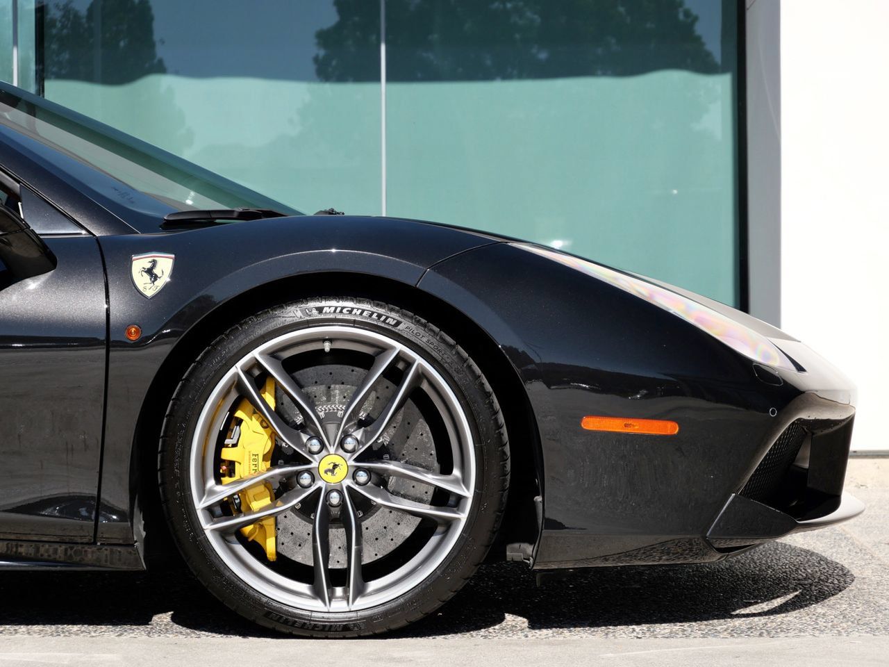 Used 2018 Ferrari 488 Spider RWD image 13