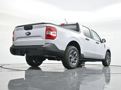 New 2026 Ford Maverick XLT w/ XLT Luxury Package FWD image 42