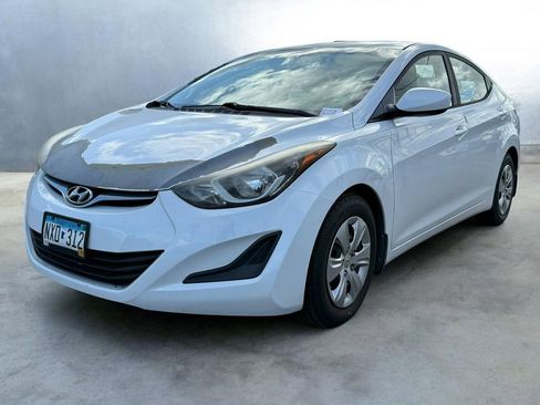 Used 2016 Hyundai Elantra SE image 9