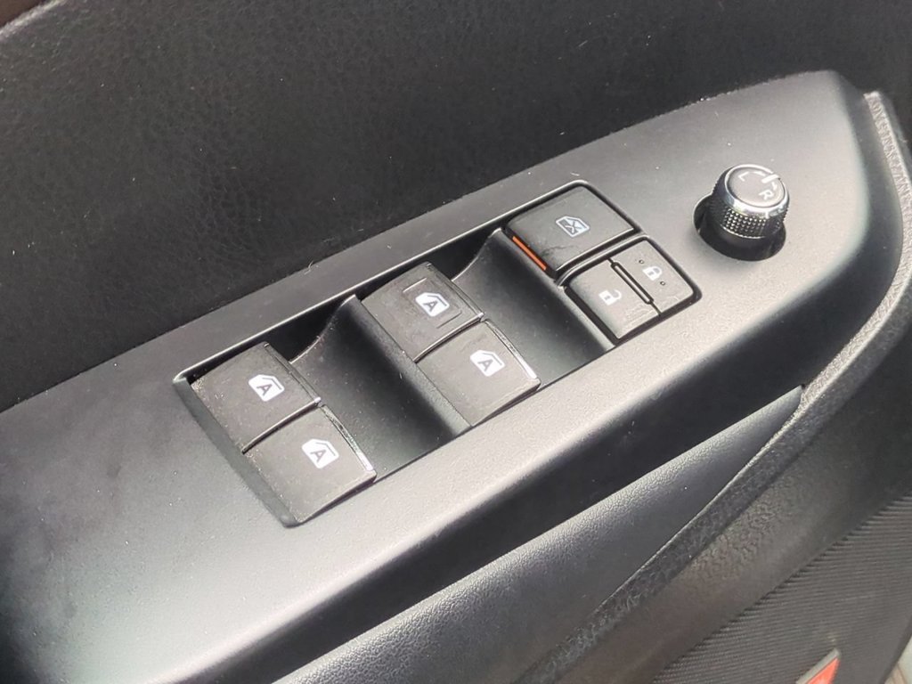 Used 2014 Toyota Highlander Limited AWD/4WD image 12