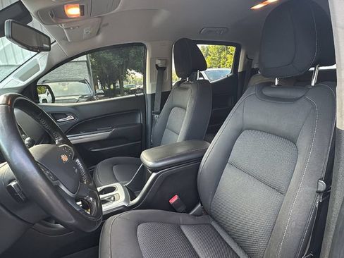 Used 2020 Chevrolet Colorado LT AWD/4WD image 9